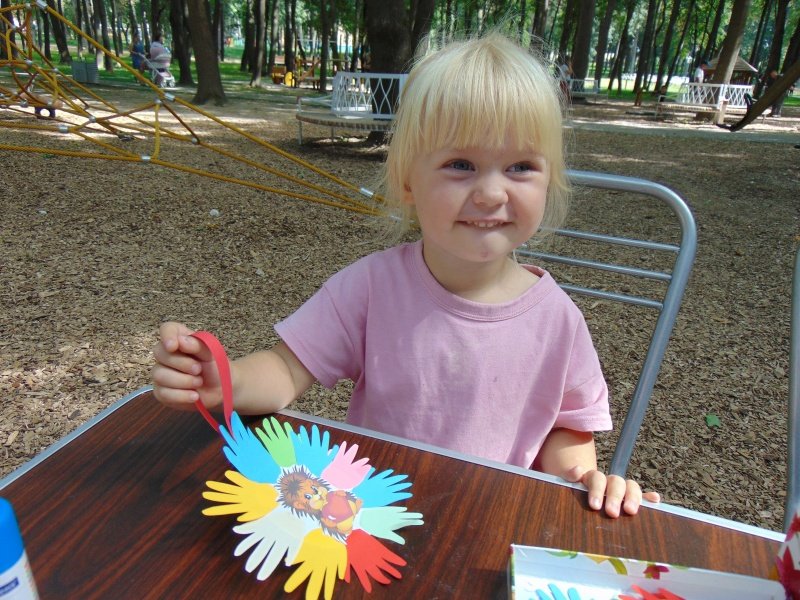 Игровая программа прошла на детской площадке парка усадьбы Кривякино