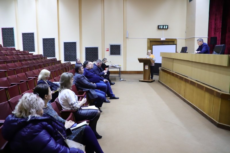 На заседании административной комиссии 