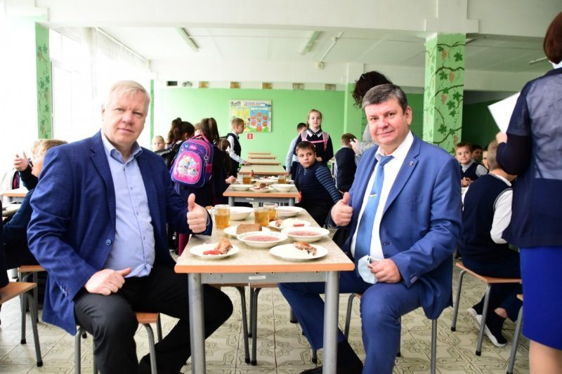 Глава городского округа Воскресенск посетил школы муниципалитета 