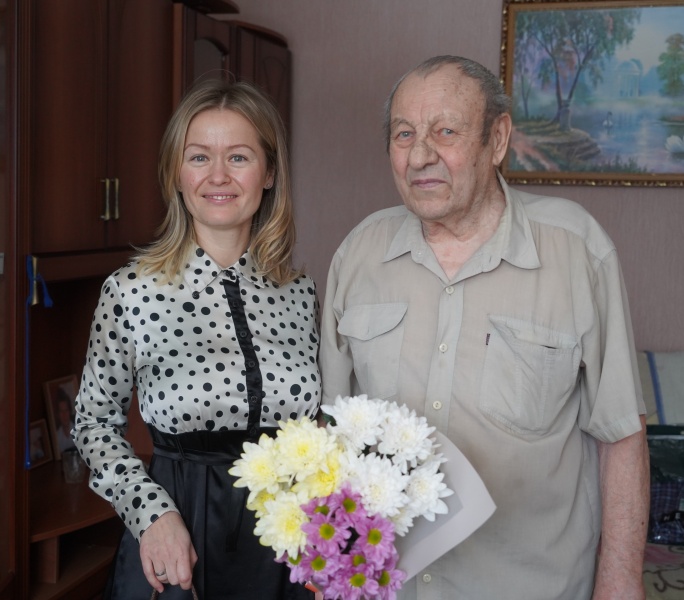 В городском округе Воскресенск поздравили ветерана труда