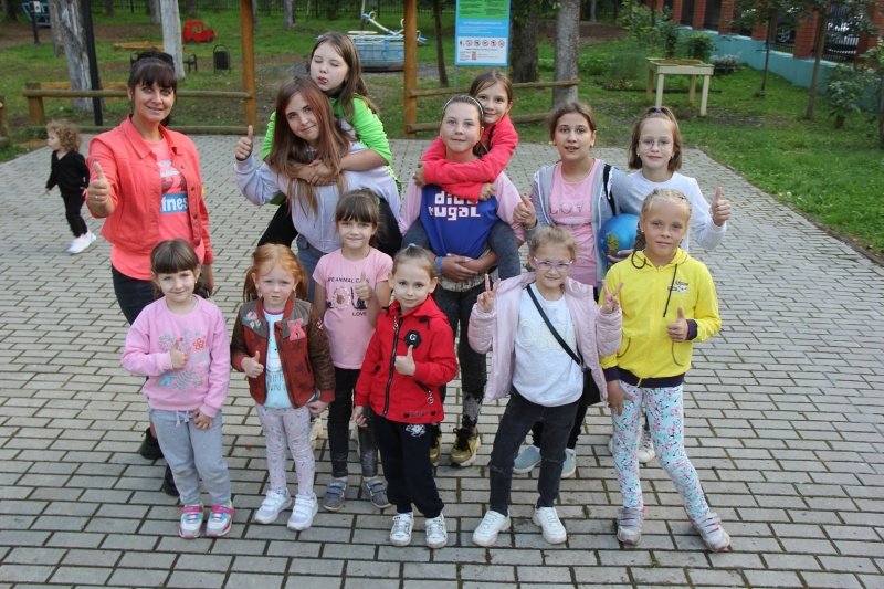В парке культуры и отдыха «Москворецкий» прошла игровая программа «Привет! Давно не виделись!»