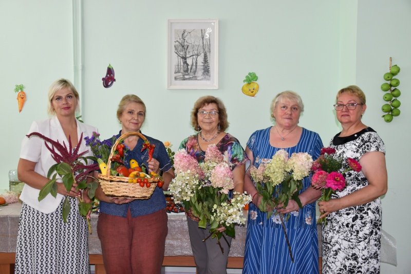 В Совете ветеранов АО «Воскресенские минеральные удобрения» состоялась выставка урожая «Дары лета». 