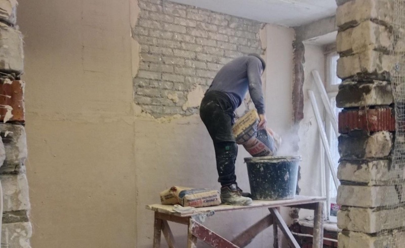 Строители на треть завершили капремонт лицея № 23 городского округа Воскресенск 