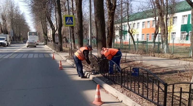 В Воскресенске обновляют ограждения вдоль автомобильных дорог