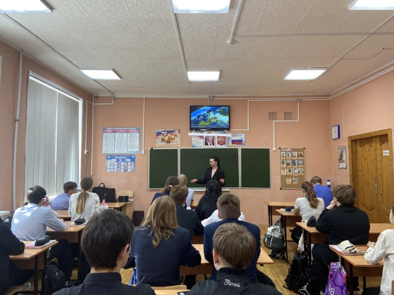 В гимназии Воскресенска провели профилактическую беседу о вреде наркомании 