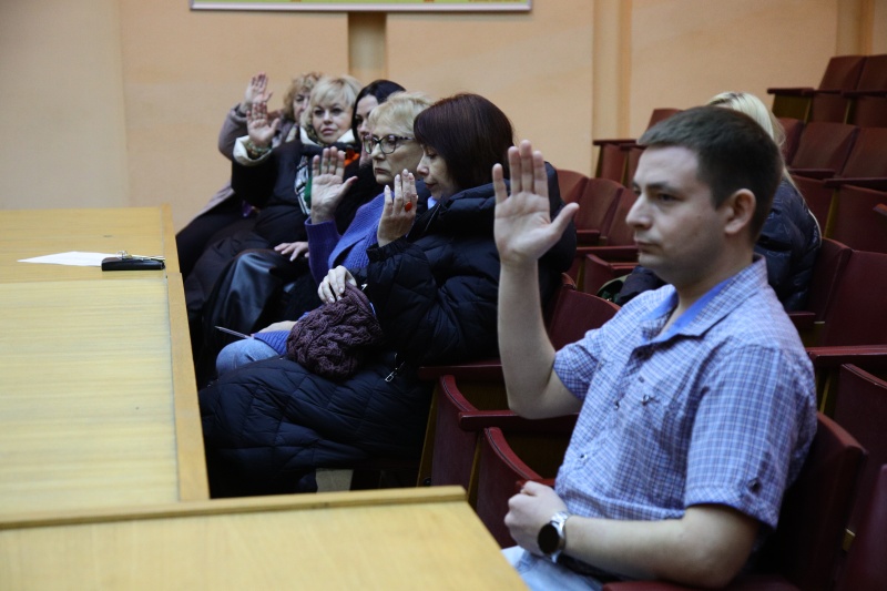 На заседании административной комиссии 