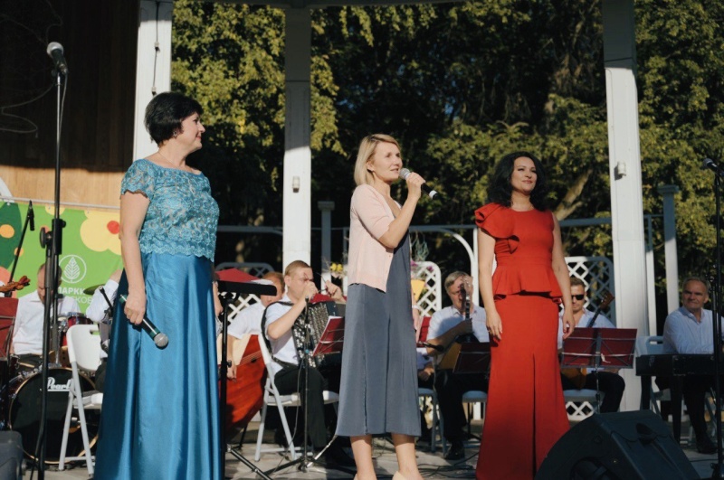 На главной сцене парка усадьбы Кривякино состоялось торжественное открытие музыкального проекта «От классики до джаза»