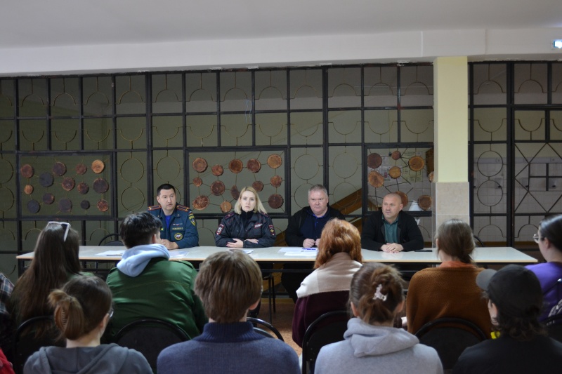 В детском оздоровительном лагере Воскресенска прошли занятия по обеспечению антитеррористической защищённости и пожарной безопасности