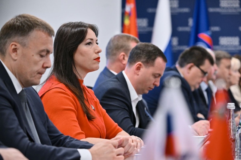 Екатерина Лобышева: Мы следим за тем, чтобы нашим военнослужащим и их семьям предоставлялись качественные медицинские услуги, жилье и социальные гарантии