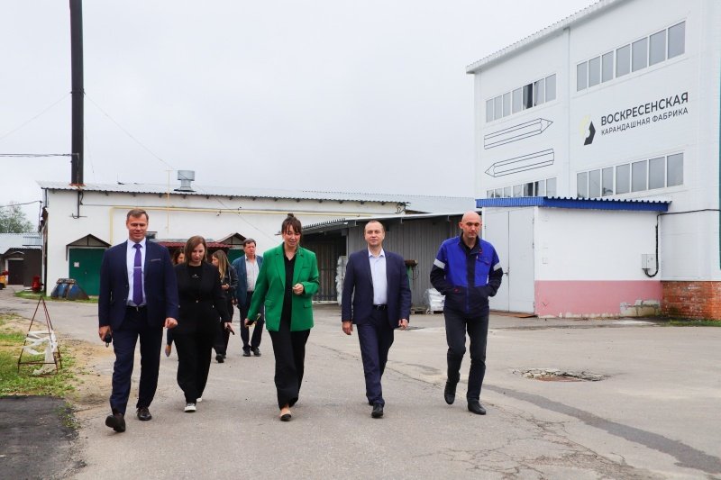 Глава городского округа Воскресенск посетил карандашную фабрику 