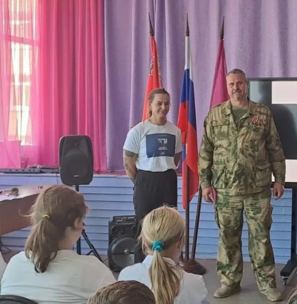 В школе "Наши традиции" прошло памятное мероприятие, посвященное Дню солидарности в борьбе с терроризмом
