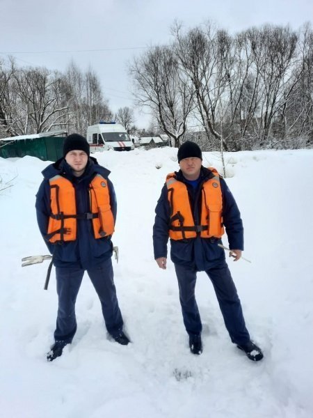 Спасатели ГКУ МО «Мособлпожспас» рассказали о признаках хрупкого льда