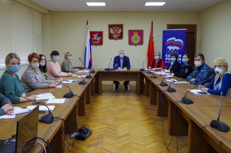 По вопросам социального сиротства 