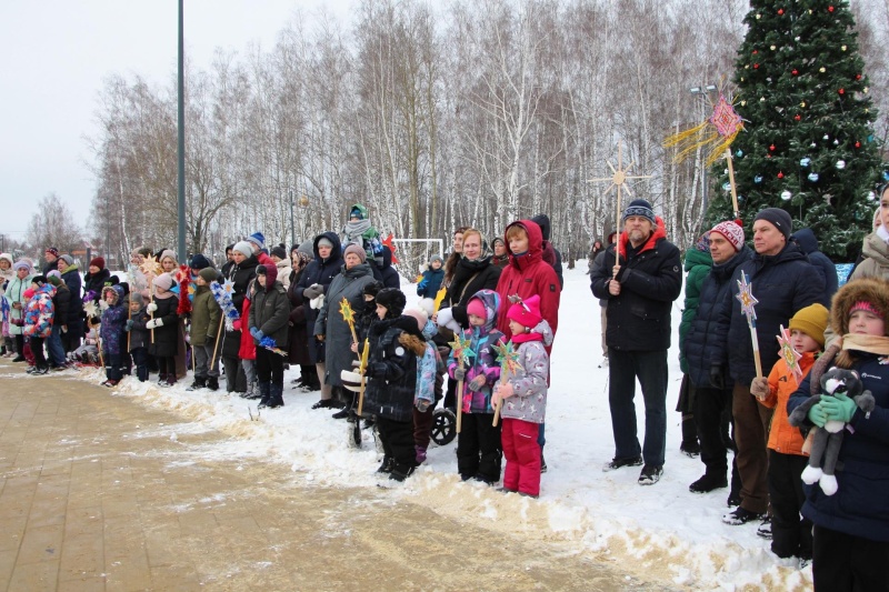 В городе Белоозерский г.о. Воскресенск прошло Рождественское шествие