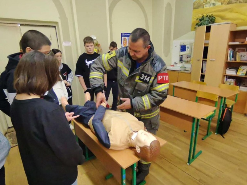 Огнеборцы ГКУ МО «Мособлпожспас» провели профилактическое мероприятие для школьников Воскресенска