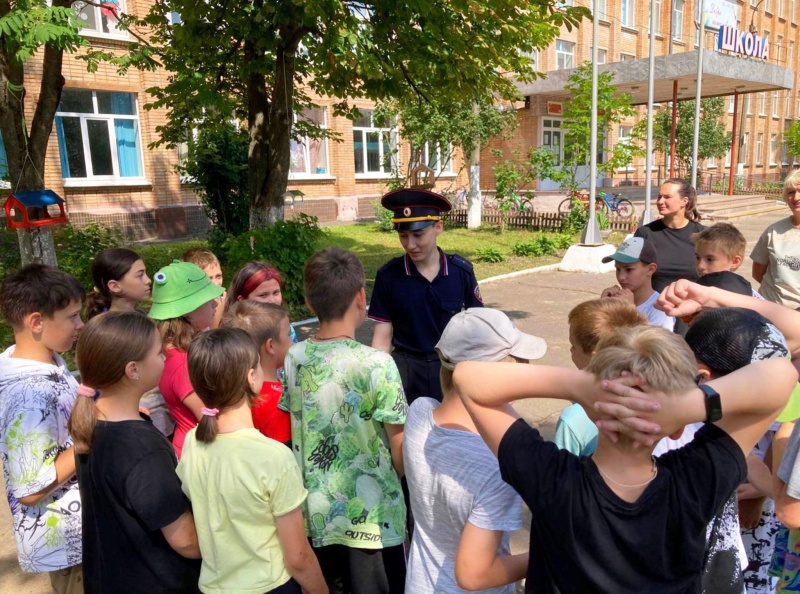 Полицейские в Воскресенске провели профилактические беседы с воспитанниками детских лагерей