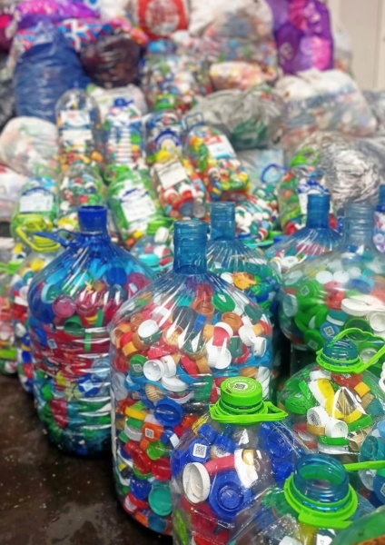 Регоператор Воскресенского кластера направил на переработку 550 кг «Добрых крышечек» за четыре месяца