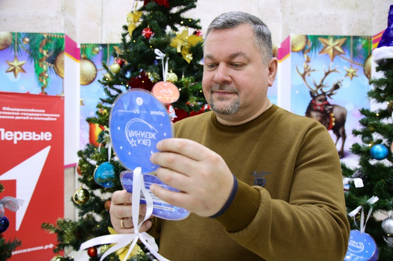 "Ёлка желаний" продолжает радовать юных жителей Воскресенска 