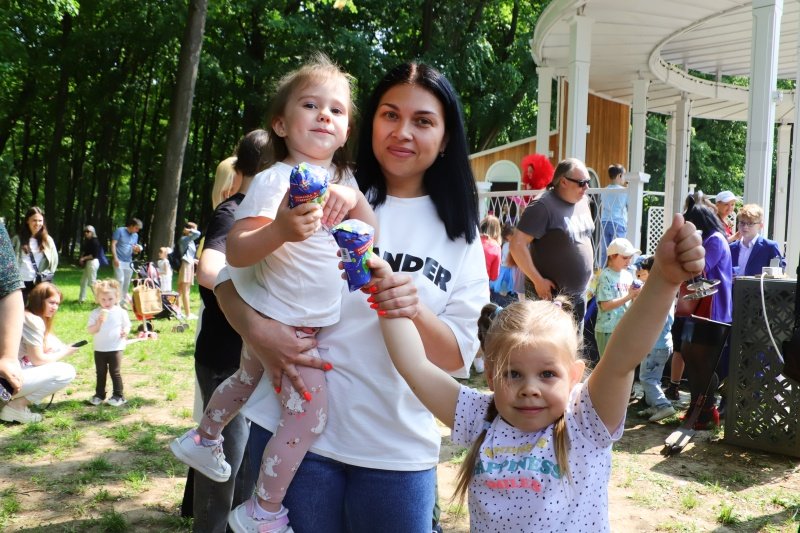 День защиты детей в парке усадьбы Кривякино городского округа Воскресенск 