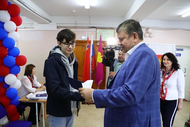 Артур Болотников проконтролировал ход голосования на выборах