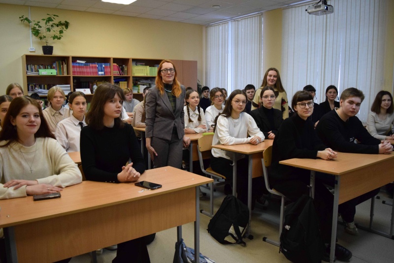 Сотрудники ВМУ провели профориентационное мероприятие для старшеклассников Воскресенска