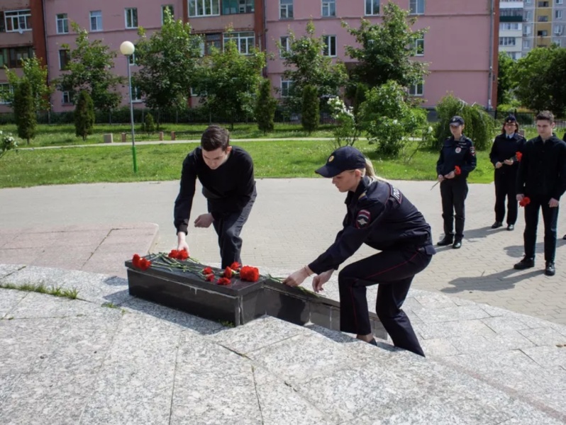 Полицейские г.о. Воскресенск почтили память своих коллег в День образования российской полиции