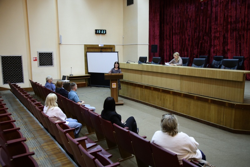 На заседании административной комиссии 