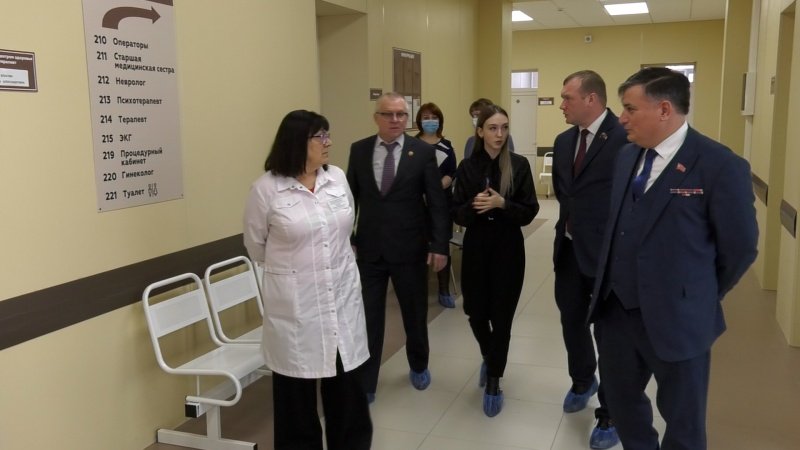 Депутат Московской областной Думы Максим Коркин проверил качество ремонта в Центре здоровья Воскресенской областной больницы