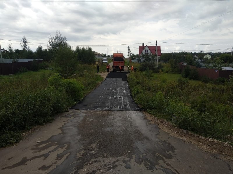 У села Константиново в городском округе Воскресенск обустроили аварийную часть дороги 