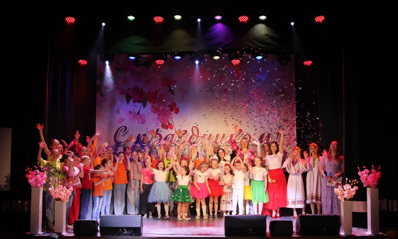 В ДК посёлка им. Цюрупы г.о. Воскресенск состоялась концертная программа, посвящённая Международному женскому дню