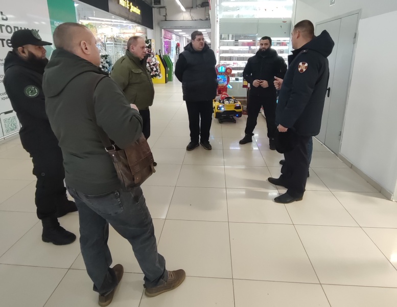 В торговом центре Воскресенска провели тренировку по безопасности 