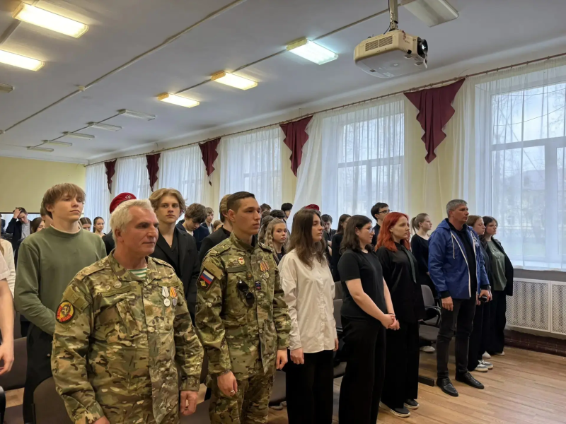 В лицее Воскресенска провели мероприятие, посвященное подвигу Алексея Маресьева 