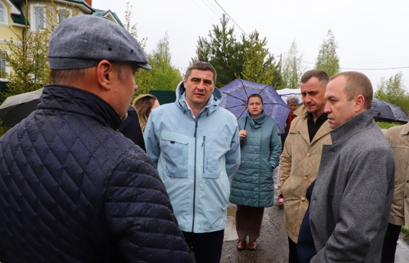 Глава городского округа Воскресенск выехал в село Юрасово по обращениям жителей
