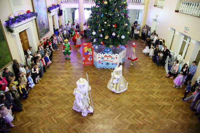 Для детей военнослужащих и участников специальной военной операции в Воскресенске прошла новогодняя ёлка  