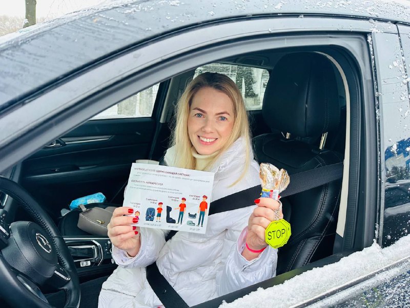 Воскресенские автоинспекторы совместно с волонтерами провели рейд «Детское кресло»