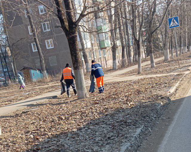 Уборка на дорогах Воскресенска 