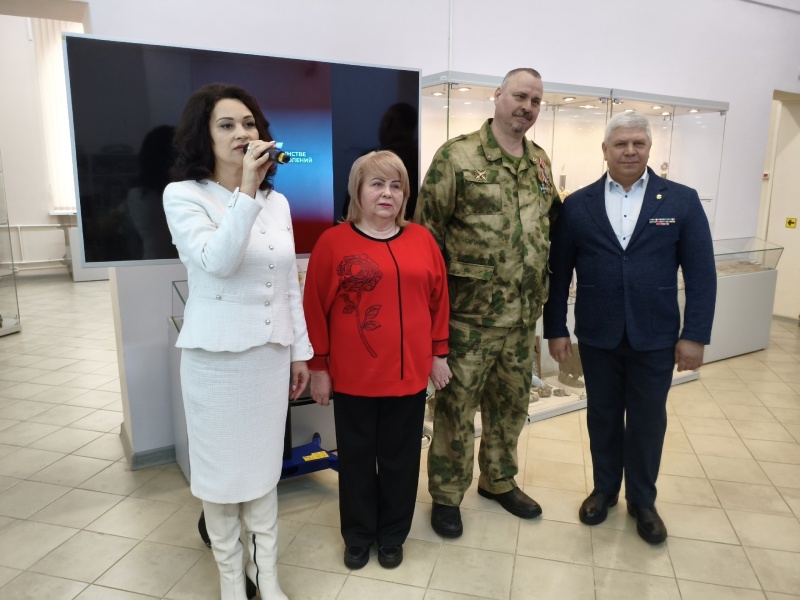 В Воскресенске наградили матерей и вдов погибших героев, волонтёров и активистов библиотек