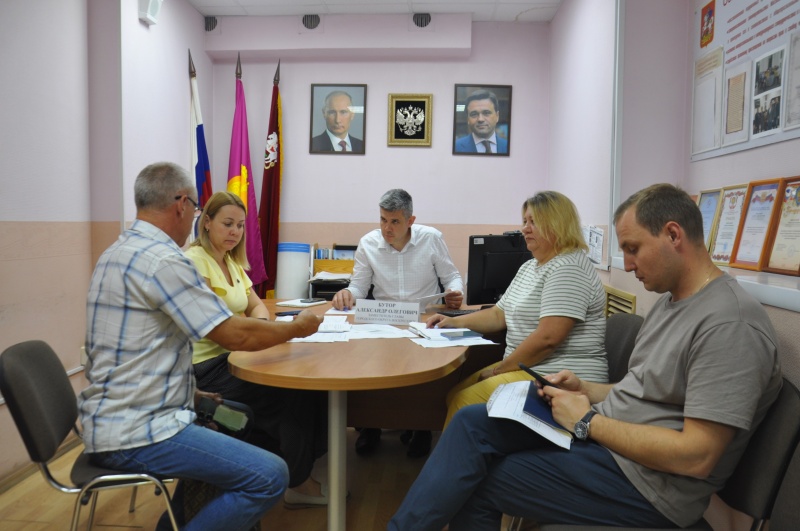 На приёме по вопросам ЖКХ 