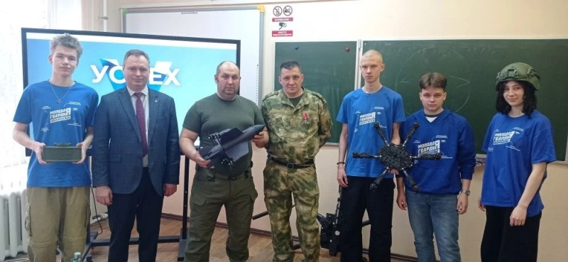 Воскресенским школьникам рассказали о современных летательных аппаратах и о правилах безопасности на улицах и в общественных местах 