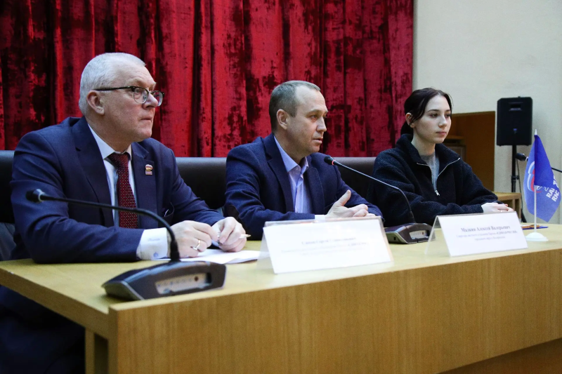 Глава городского округа Воскресенск провёл собрание руководителей первичных отделений партии «Единая Россия» 