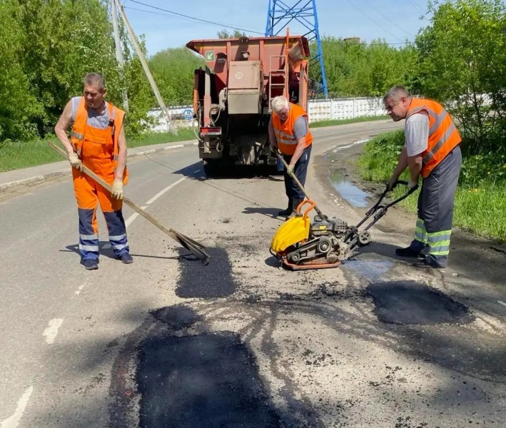 В Воскресенске регулярно выполняют ямочный ремонт