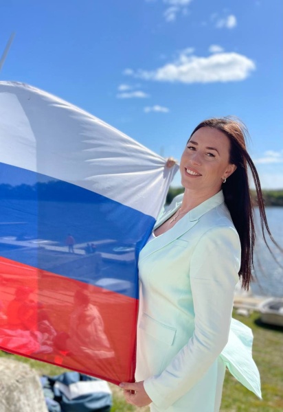 С Днём Государственного флага РФ!