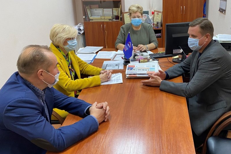 Евгений Аксаков встретился с воскресенскими партийцами