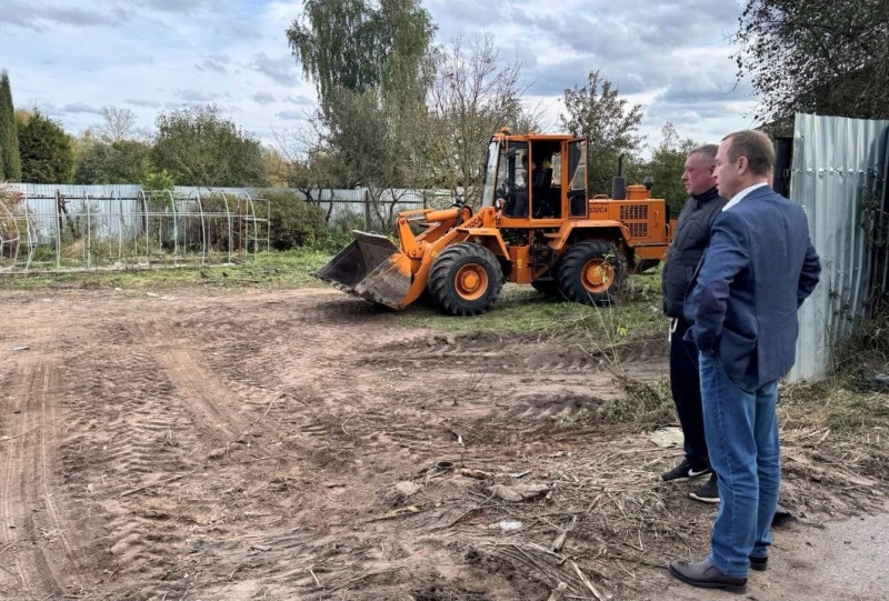 В Воскресенске восстанавливают дома и придомовые территории, пострадавшие от беспилотников