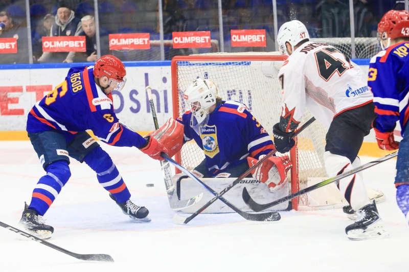 Воскресенский «Химик» одержал уверенную победу над «Омскими Крыльями» в матче домашней серии