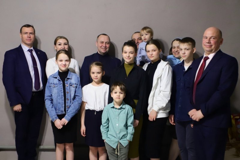 Глава городского округа Воскресенск  побывал в гостях у многодетной семьи 