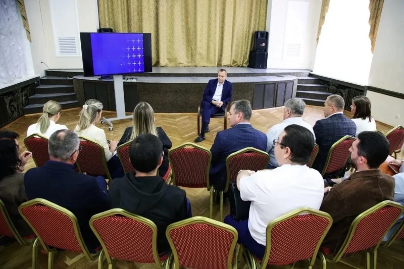 Глава городского округа Воскресенск встретился с руководителями образовательных учреждений округа