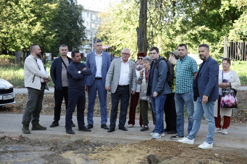 В микрорайоне Лопатинский проведут работы по восстановлению газонов после ремонта теплотрасс
