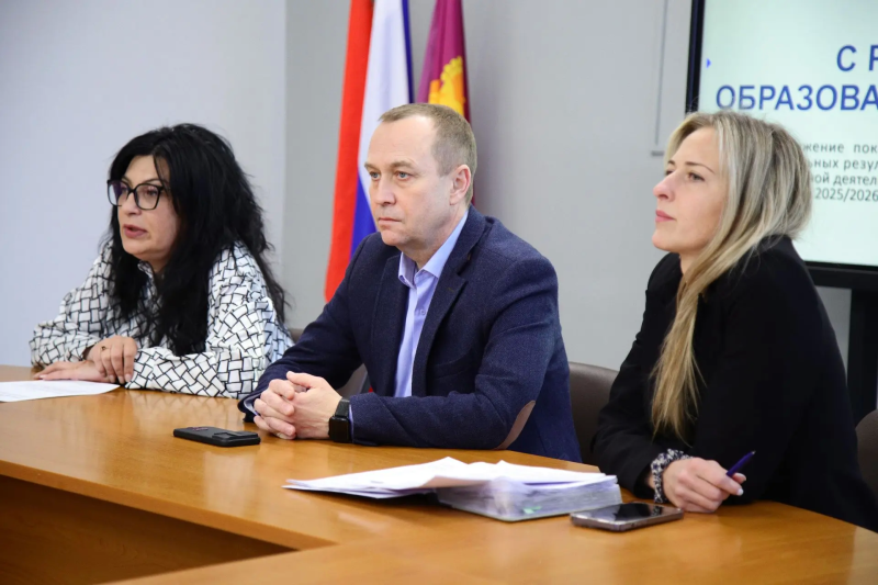 Глава городского округа Воскресенск провёл "Час образования" 