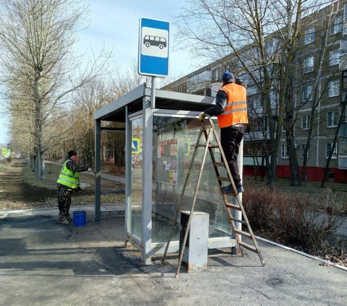 В городском округе Воскресенск приводят в порядок остановочные павильоны 